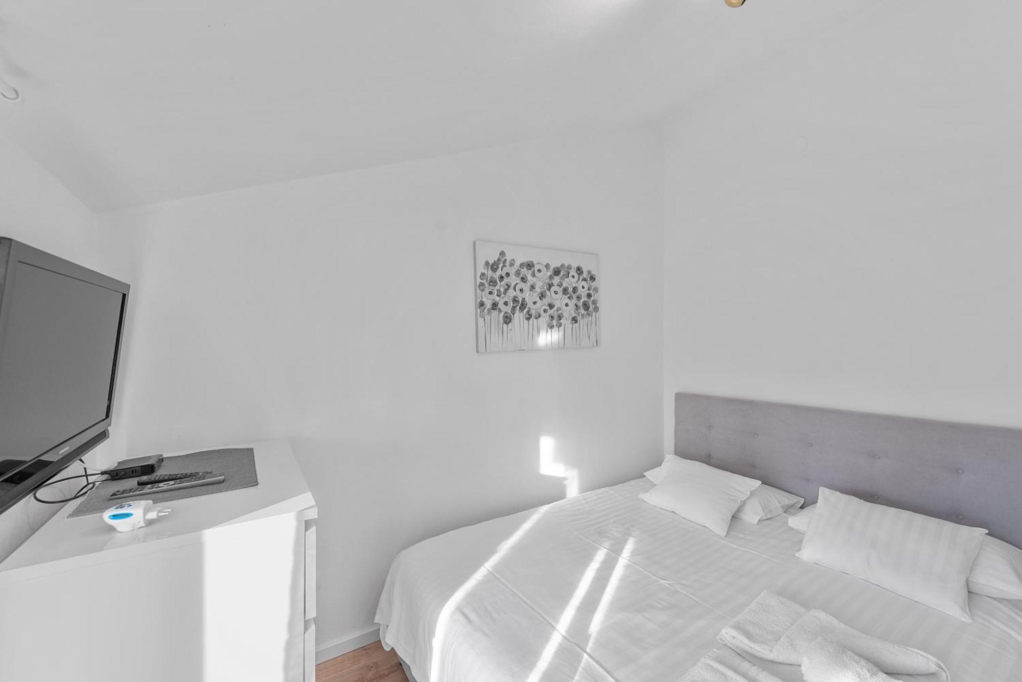 Apartments Petrina Свети-Филип-и-Яков Экстерьер фото
